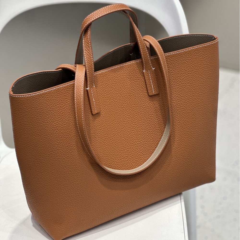 Luxury Bags Quiet - Внутри и снаружи контрастные цвета, первая