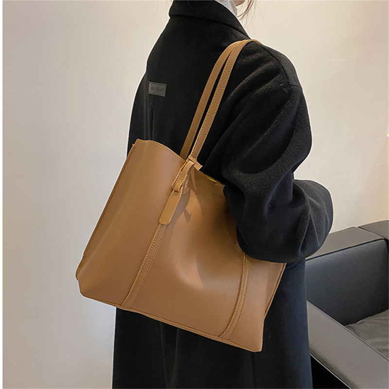 Классическая черная сумка-тоут – обзор и цена Luxury Bags 2026