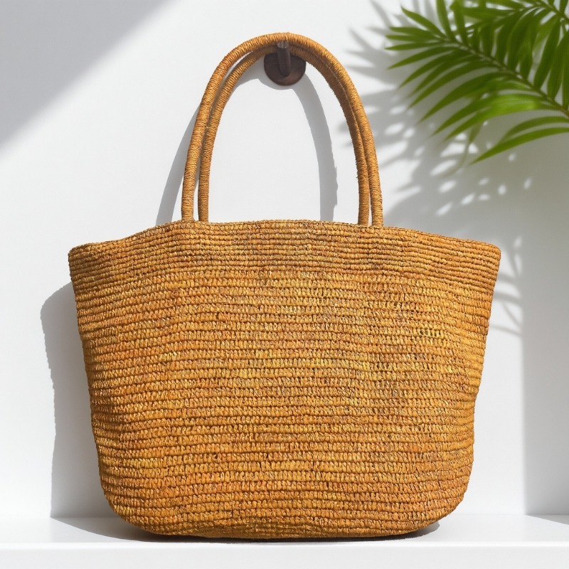 Новая большая плетеная сумка-т – обзор и цена Luxury Bags 2026