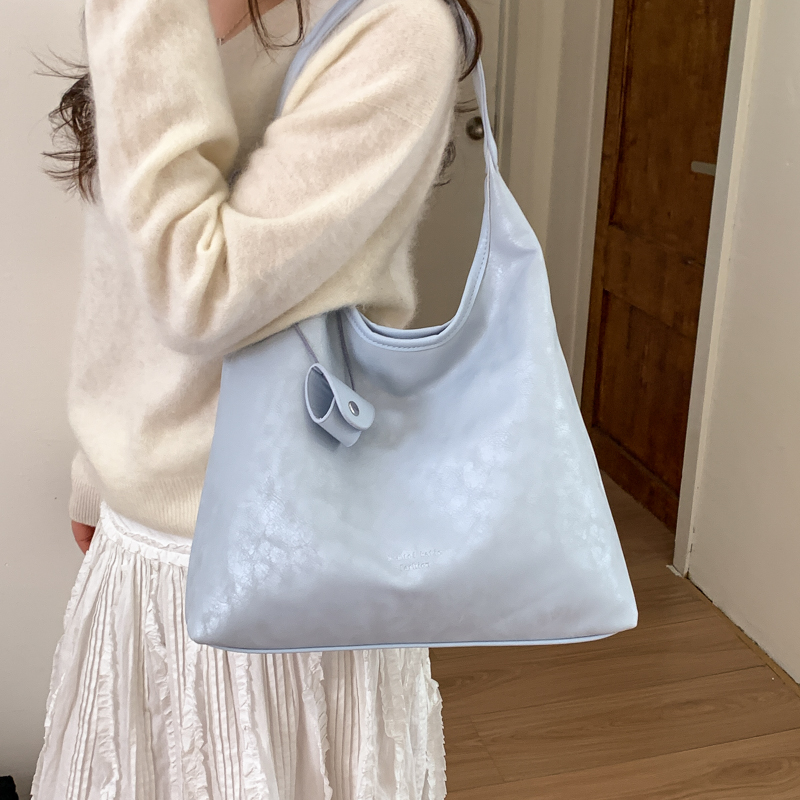Женская сумка-хобо из искусств – обзор и цена Luxury Bags Quiet