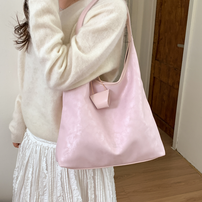 Женская сумка-хобо из искусств – обзор и цена Luxury Bags Quiet