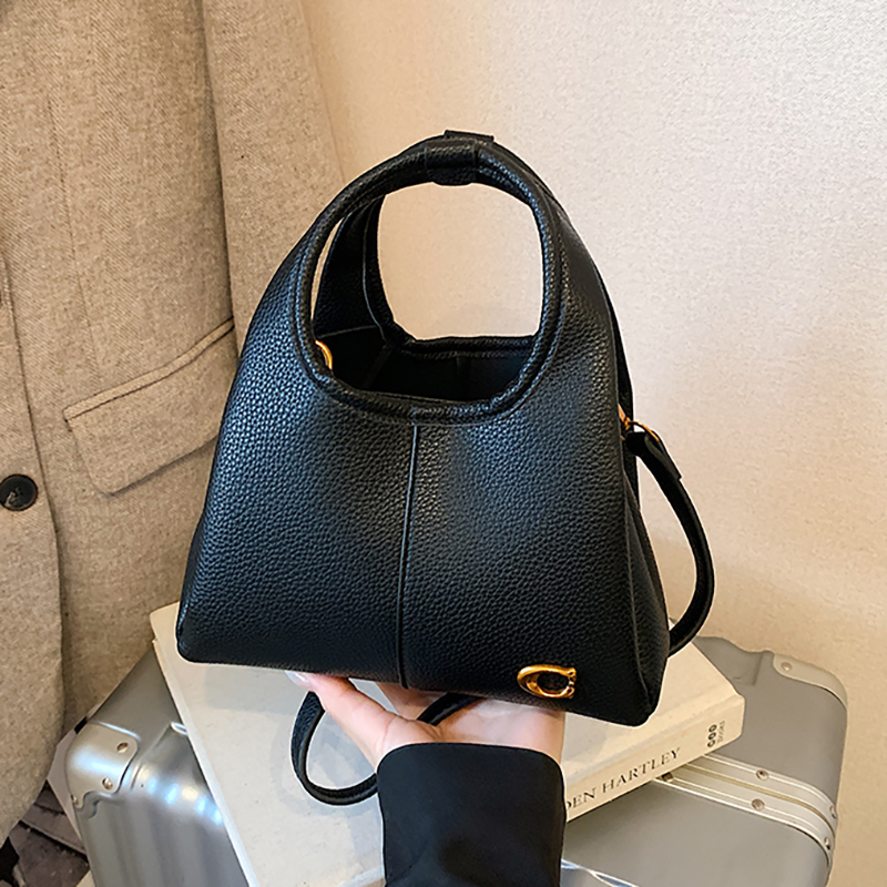 Коричневая замшевая сумка-хобо – обзор и цена Luxury Bags Jacquemus