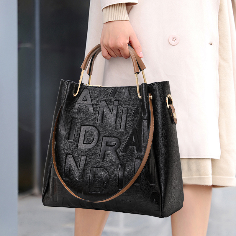 Женская сумка через плечо из н – обзор и цена Luxury Bags Quiet