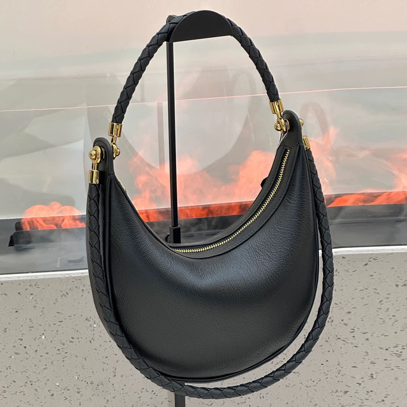 Классические круглые сумки-пол – обзор и цена Luxury Bags 2026