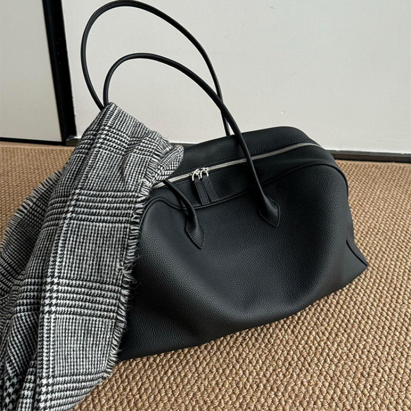 Черная мягкая кожаная сумка-то – обзор и цена Luxury Bags 2026